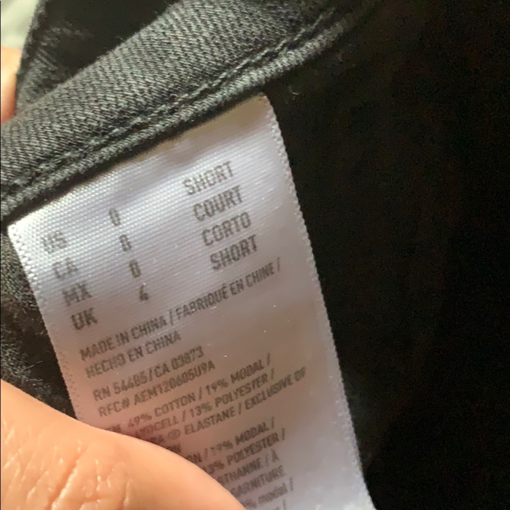 AE HIGH RISE BLACK JEANS - Picture 6 of 6